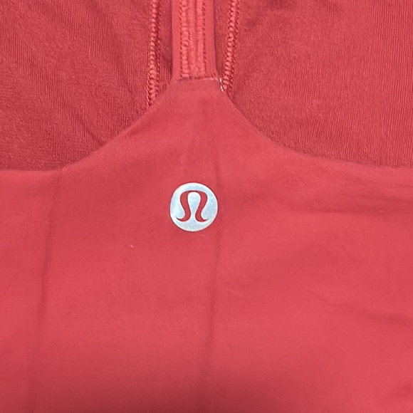 Lululemon Y Tank - Size 6 - Picture 3 of 4